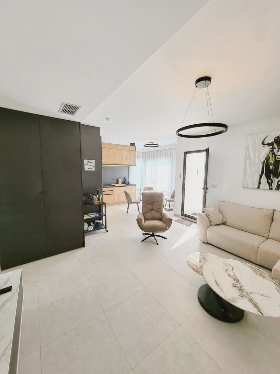 2 soverom Leilighet til salgs i San Miguel de Salinas med svømmebasseng - € 299 000 (Ref: 9980067)