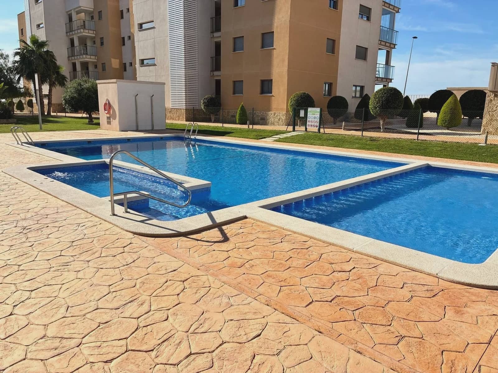 3 soverom Leilighet til salgs i Villamartin med svømmebasseng garasje - € 324 900 (Ref: 9980068)