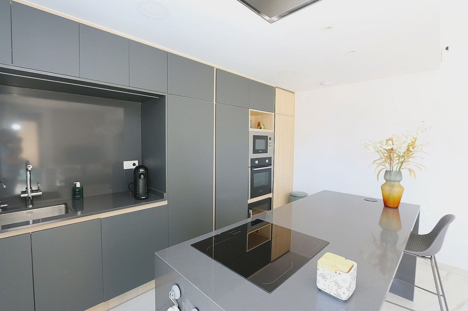 3 soverom Villa til salgs i Los Altos med svømmebasseng garasje - € 529 000 (Ref: 9980121)