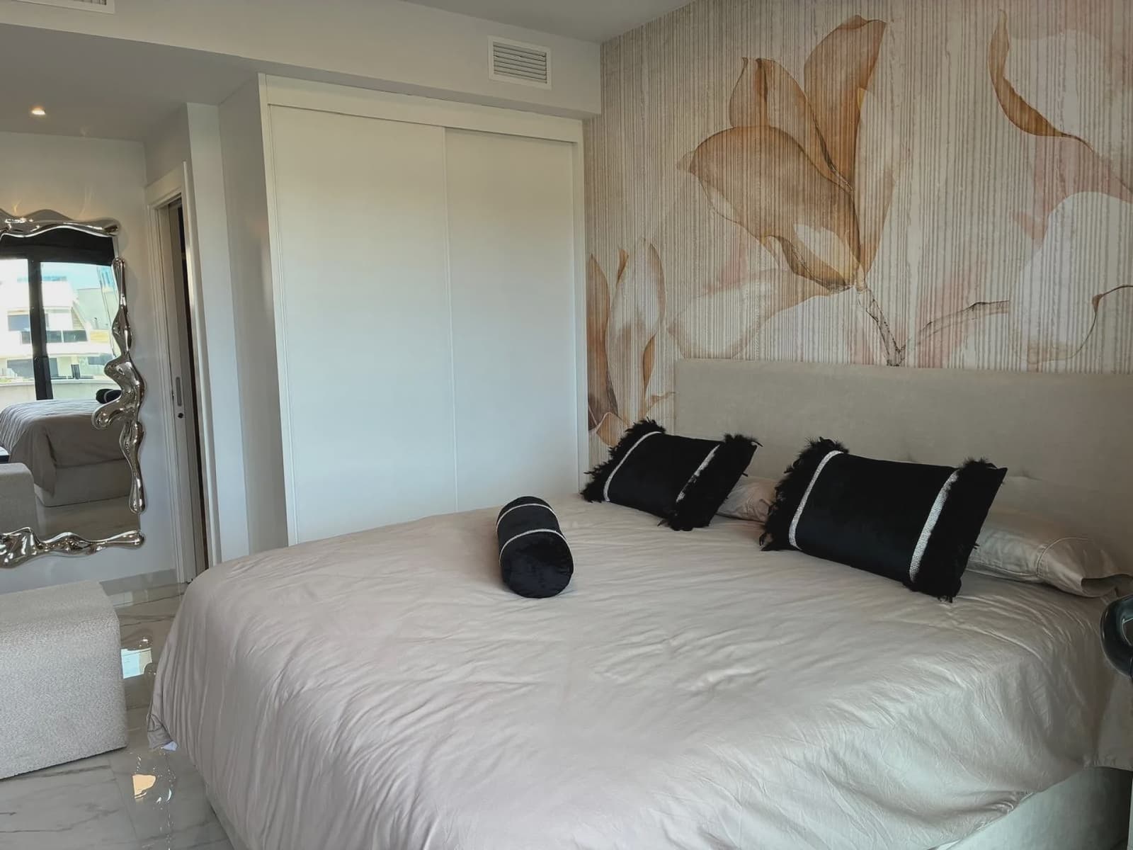 3 soverom Villa til salgs i Los Altos med svømmebasseng garasje - € 529 000 (Ref: 9980121)
