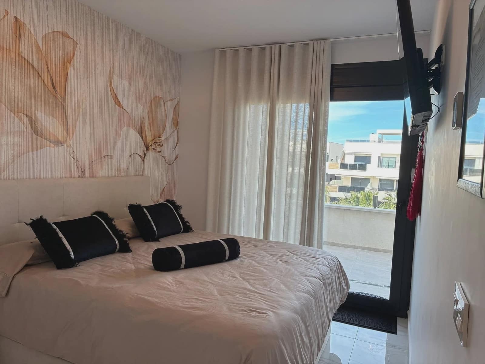 3 soverom Villa til salgs i Los Altos med svømmebasseng garasje - € 529 000 (Ref: 9980121)