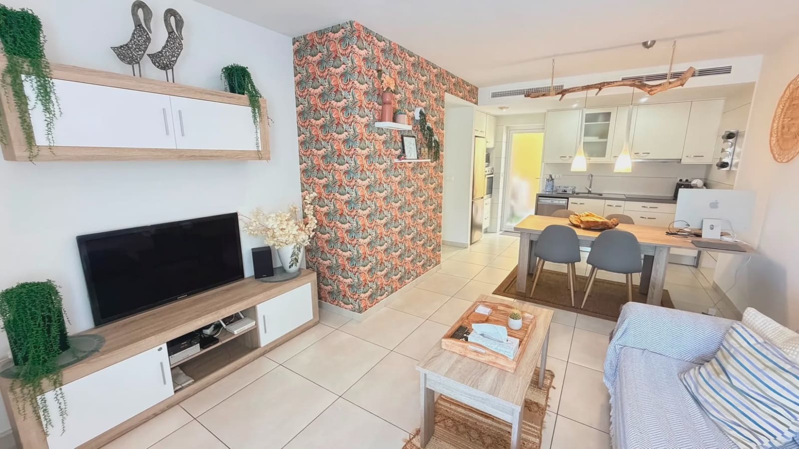 2 soverom Leilighet til salgs i Torrevieja med svømmebasseng garasje - € 235 000 (Ref: 9980123)
