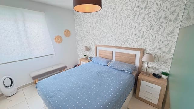 Apartamento de 2 habitaciones en Parque Acuático - Sector 25, Torrevieja en venta con piscina garaje - 235.000 € (Ref: 9980123)