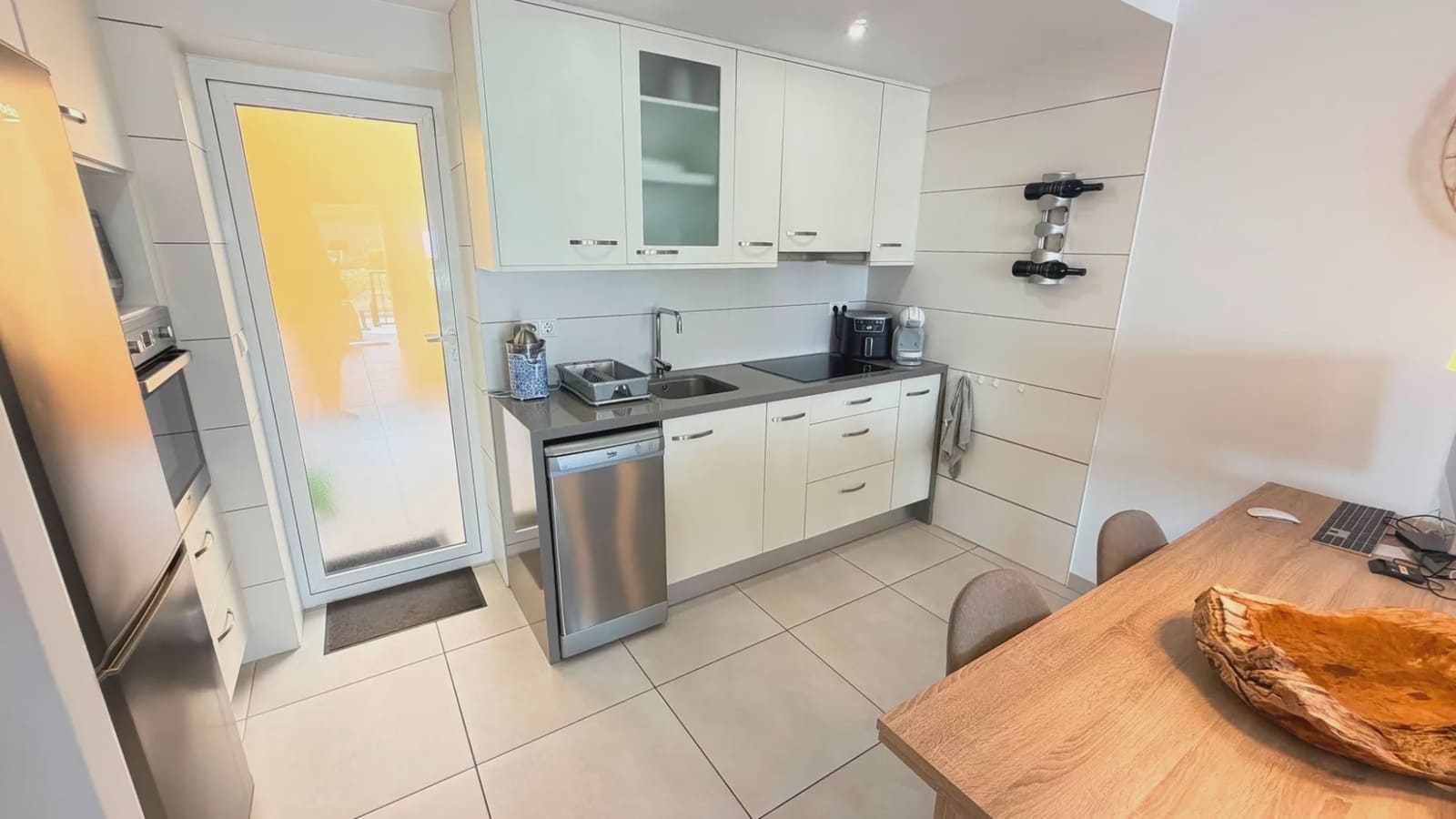 2 soverom Leilighet til salgs i Torrevieja med svømmebasseng garasje - € 235 000 (Ref: 9980123)