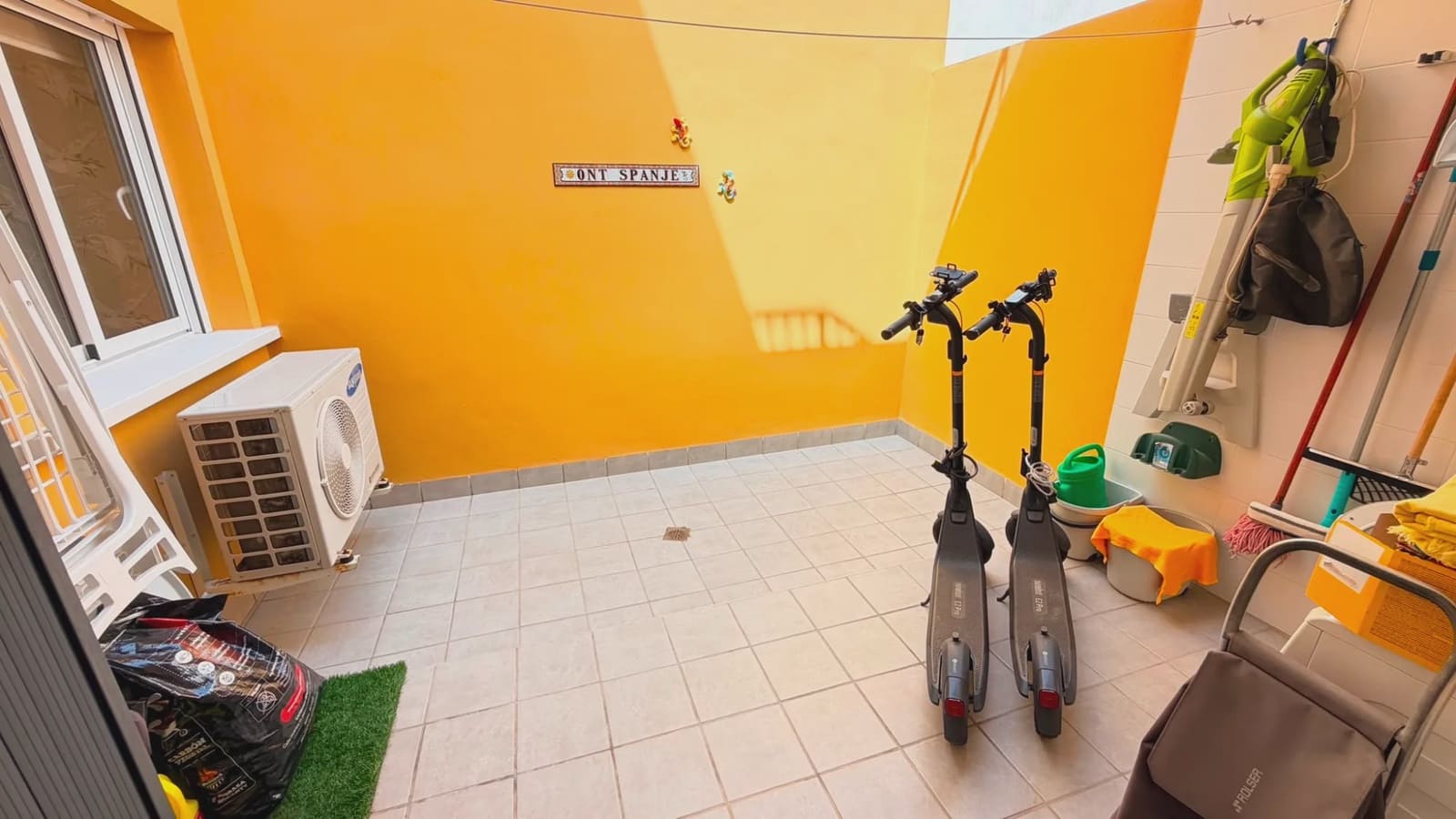 2 soverom Leilighet til salgs i Torrevieja med svømmebasseng garasje - € 235 000 (Ref: 9980123)