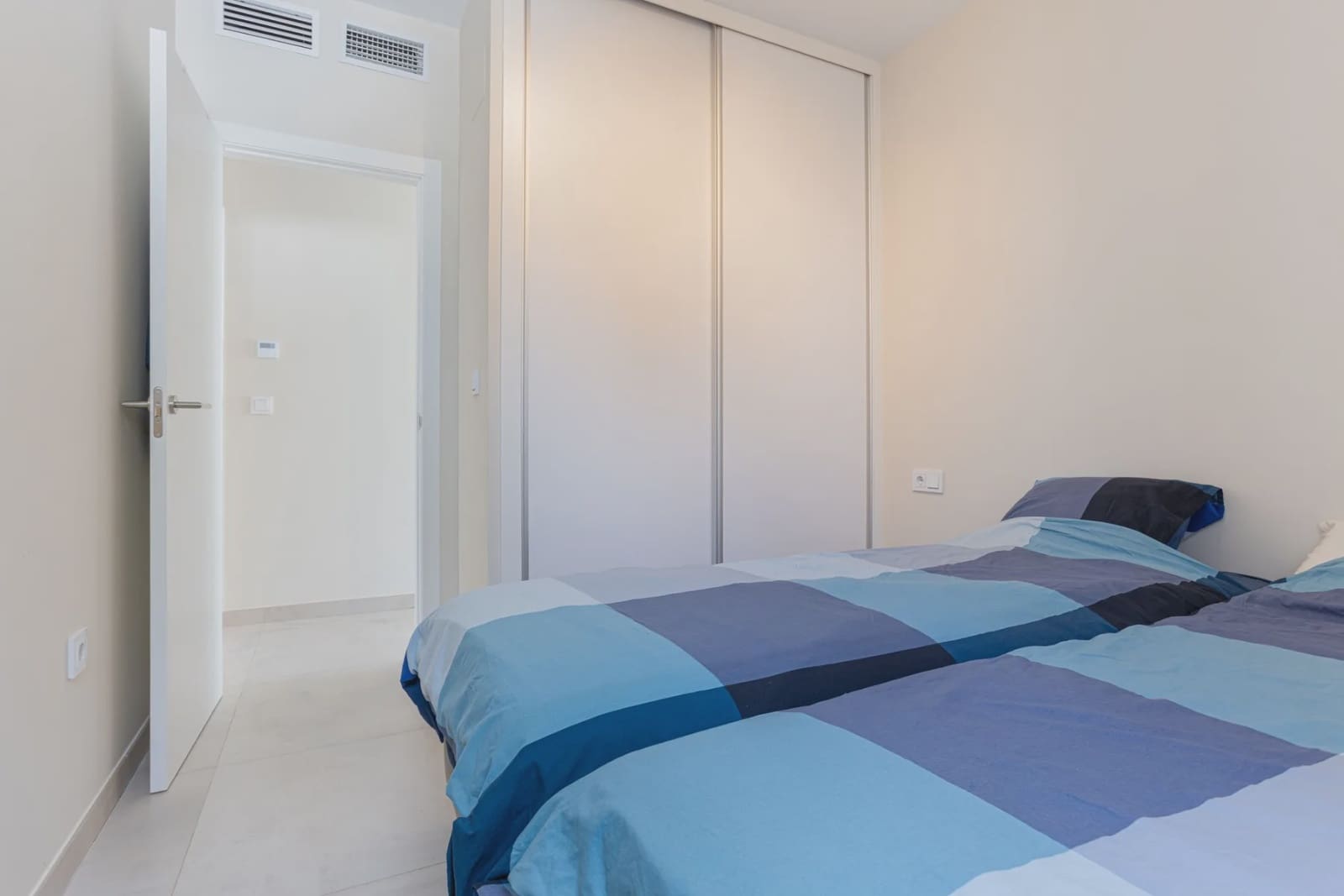 3 soveværelse Lejlighed til salg i Mar de Cristal med swimmingpool garage - € 299.000 (Ref: 9980124)