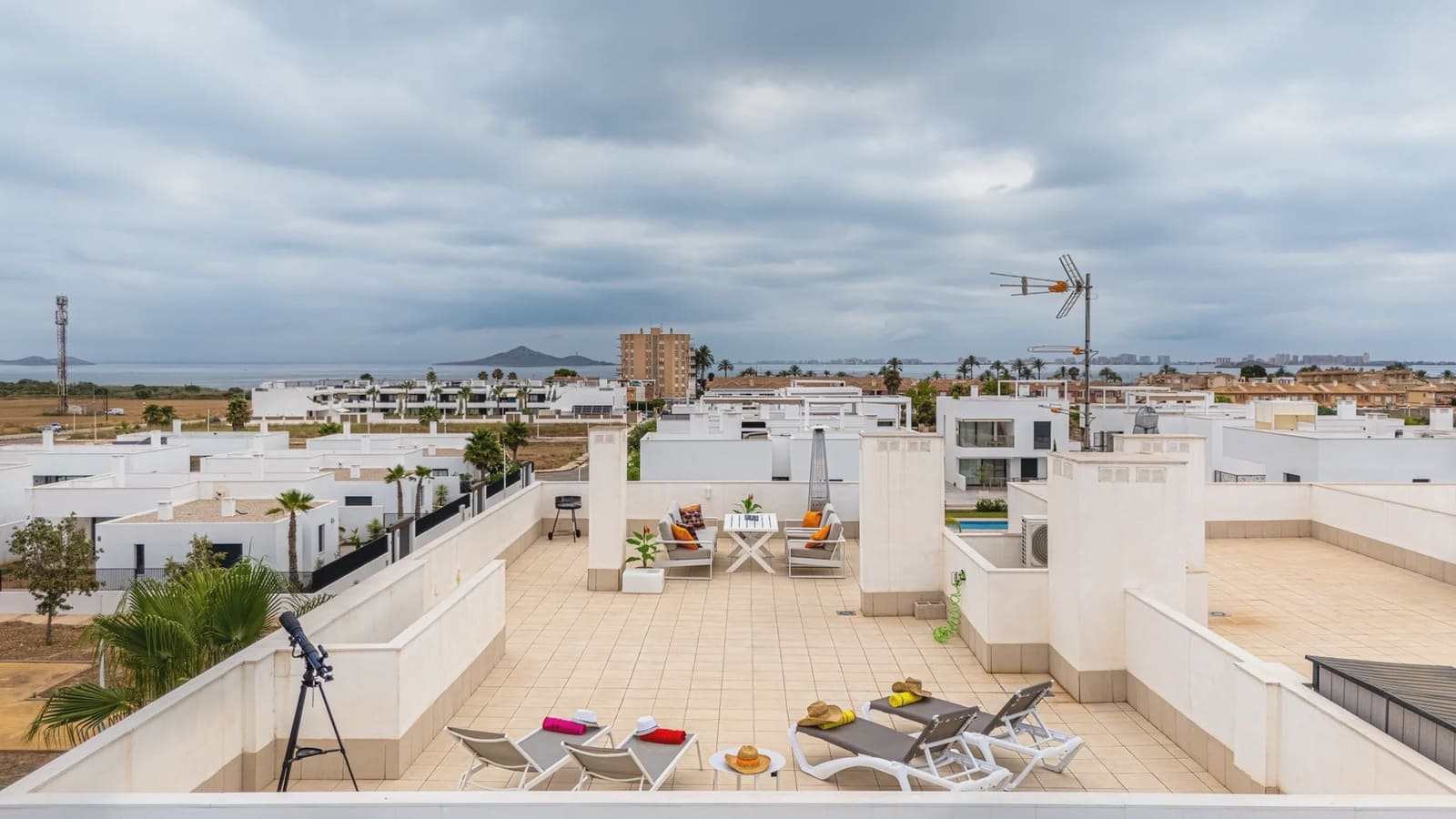 3 soveværelse Lejlighed til salg i Mar de Cristal med swimmingpool garage - € 299.000 (Ref: 9980124)