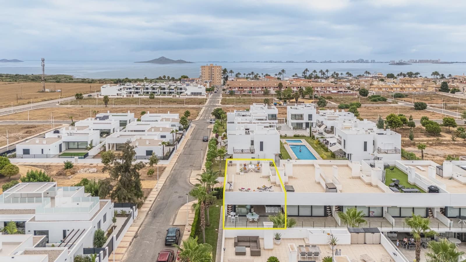 3 soveværelse Lejlighed til salg i Mar de Cristal med swimmingpool garage - € 299.000 (Ref: 9980124)