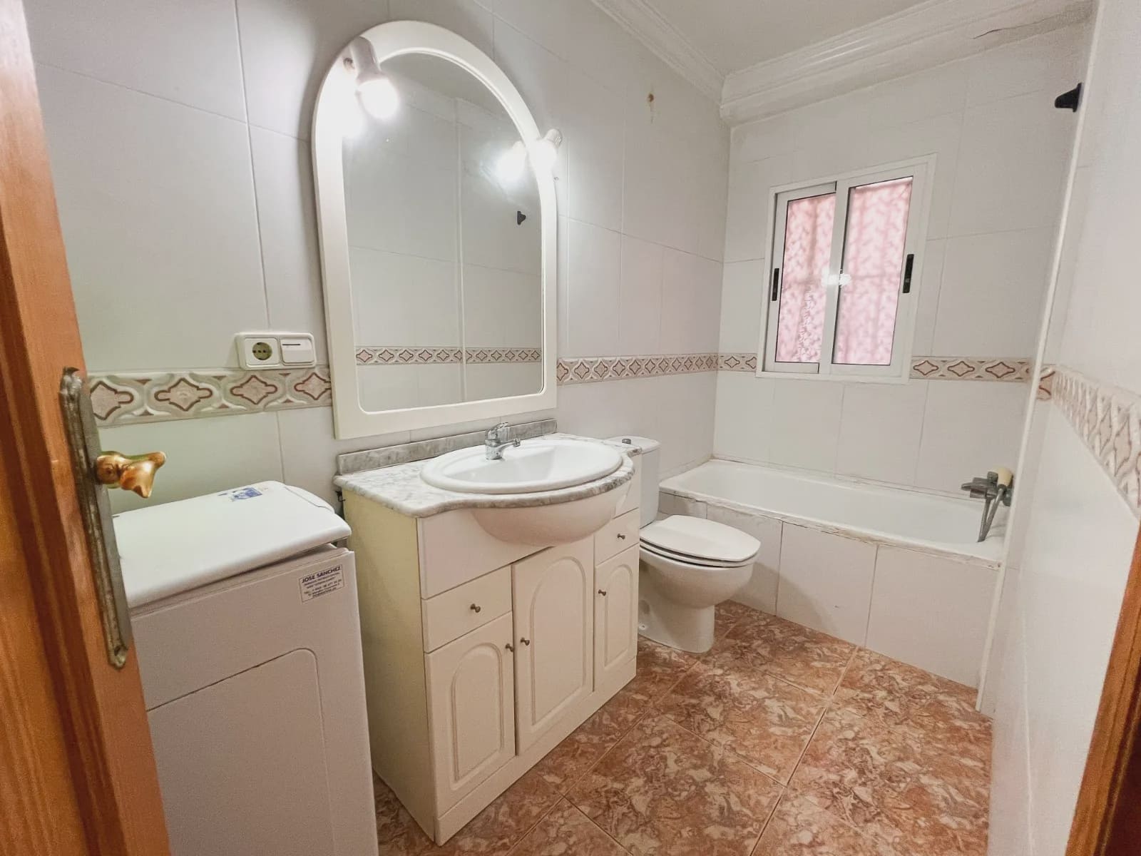 Apartamento de 3 habitaciones en Guardamar del Segura en venta - 245.000 € (Ref: 9980127)