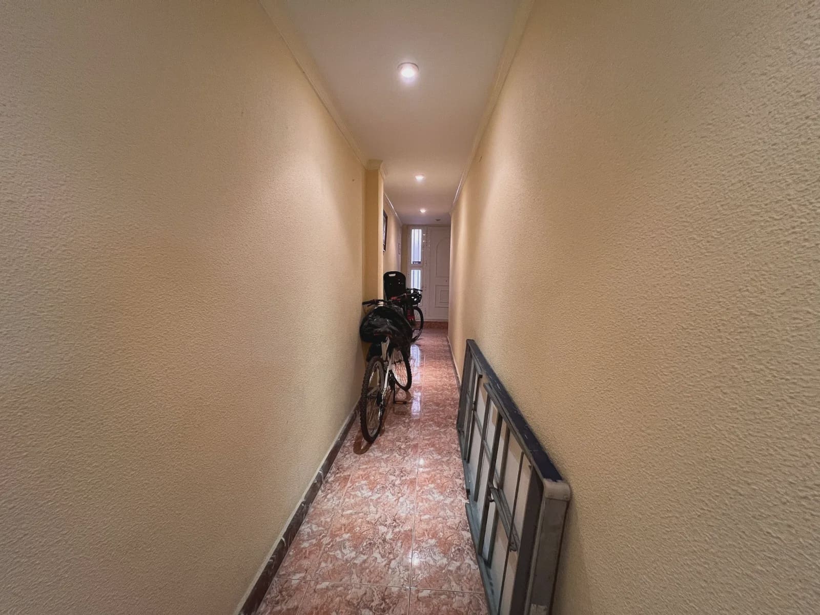 Apartamento de 3 habitaciones en Guardamar del Segura en venta - 245.000 € (Ref: 9980127)