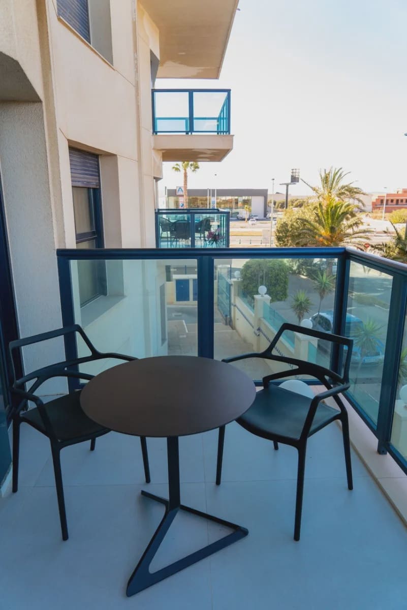 2 Zimmer Apartment zu verkaufen in La Veleta mit Pool - 273.000 € (Ref: 9980128)
