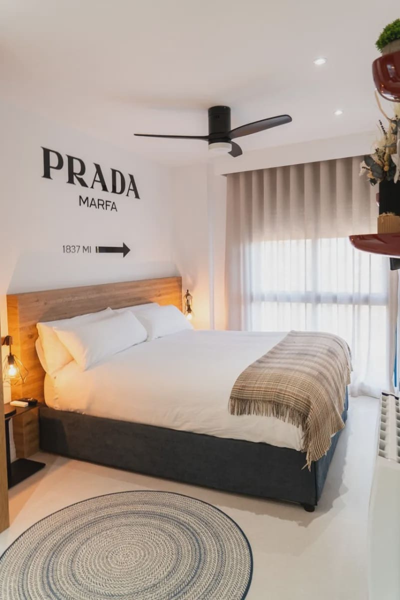 2 Zimmer Apartment zu verkaufen in La Veleta mit Pool - 273.000 € (Ref: 9980128)