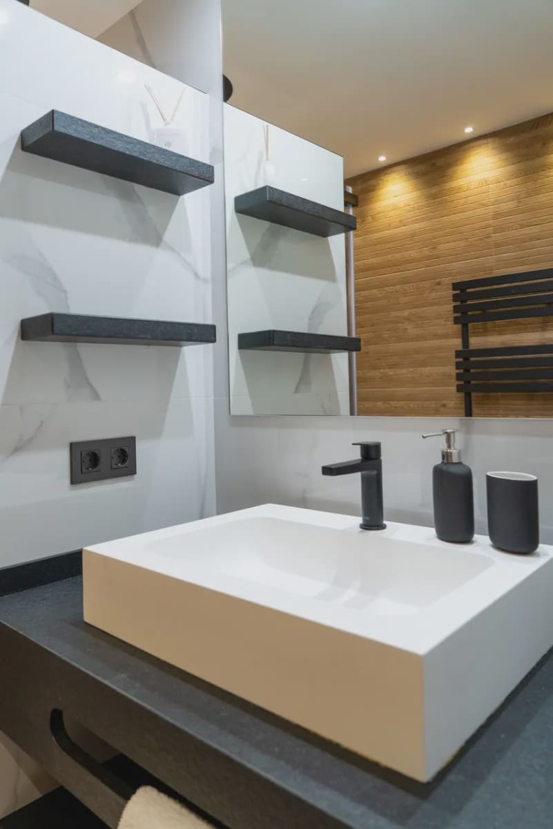 2 Zimmer Apartment zu verkaufen in La Veleta mit Pool - 273.000 € (Ref: 9980128)