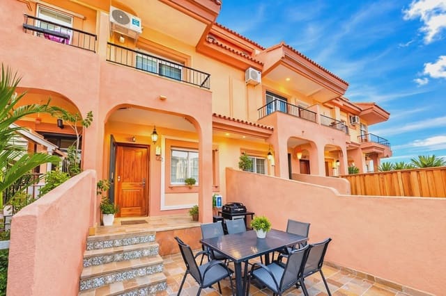 Casa de 4 habitaciones en San Pedro del Pinatar ciudad, San Pedro del Pinatar en venta con piscina - 215.000 € (Ref: 9980129)