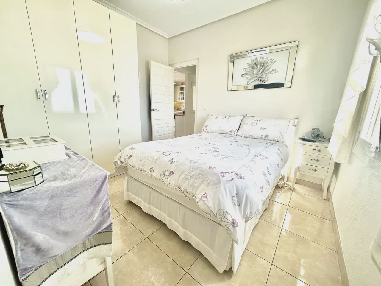 Chalet de 2 habitaciones en Villamartin en venta con piscina garaje - 390.000 € (Ref: 9980130)