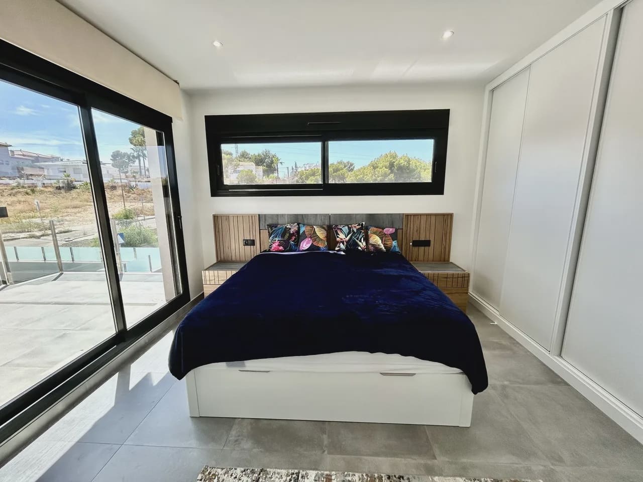 2 bedroom Villa for sale in Villamartin with pool garage - € 425,000 (Ref: 9980131)