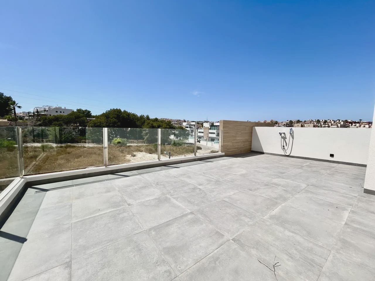 2 bedroom Villa for sale in Villamartin with pool garage - € 425,000 (Ref: 9980131)
