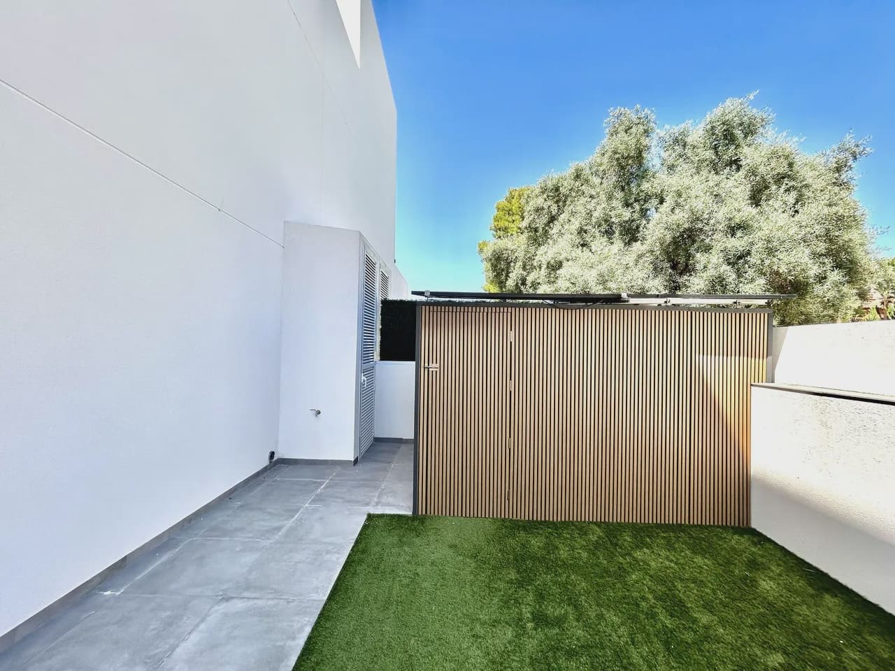 2 bedroom Villa for sale in Villamartin with pool garage - € 425,000 (Ref: 9980131)