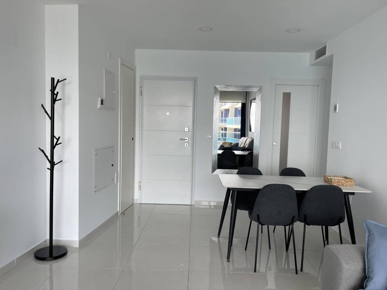 2 soveværelse Lejlighed til salg i Torrevieja med swimmingpool garage - € 450.000 (Ref: 9980133)