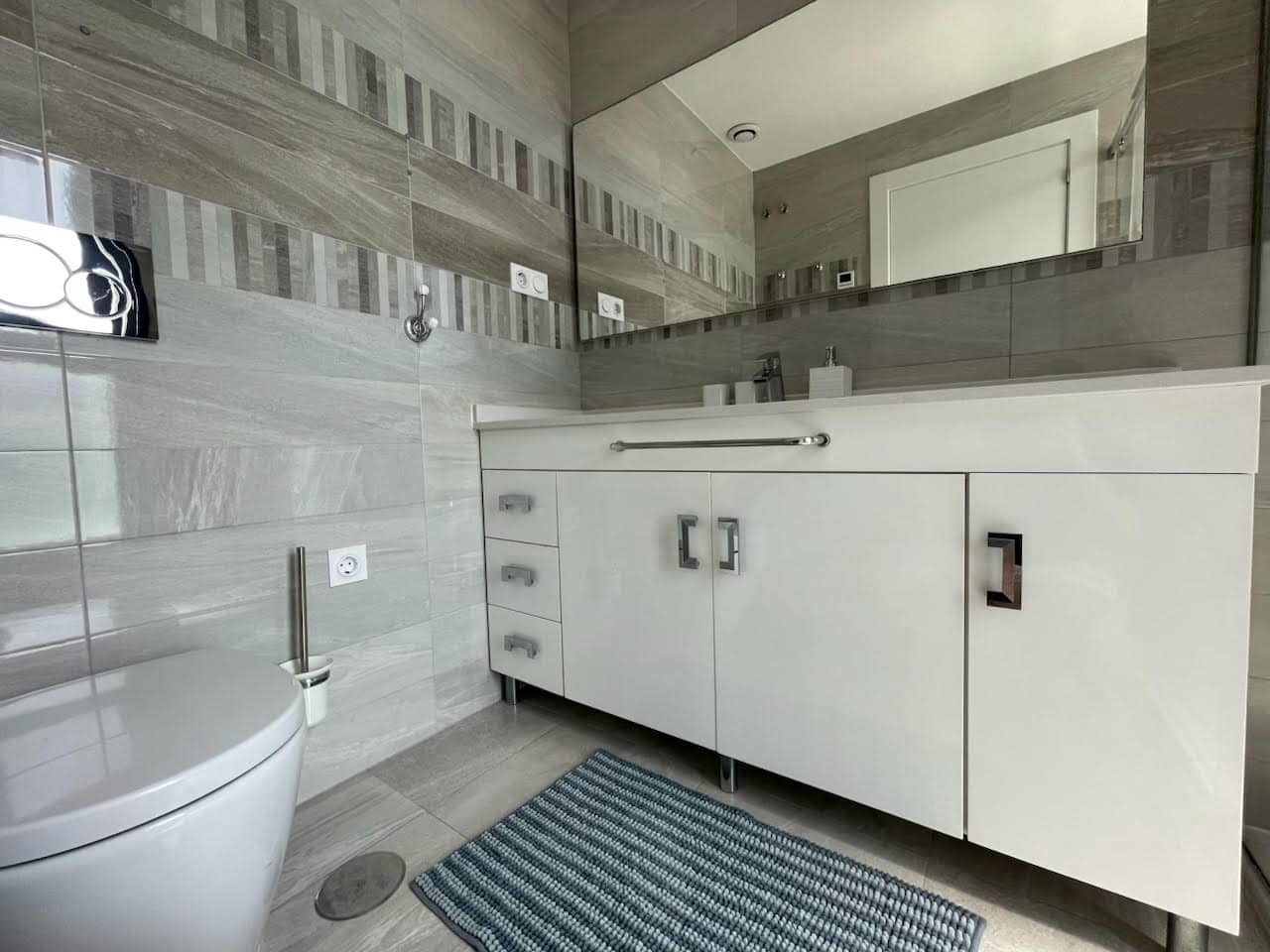 2 soveværelse Lejlighed til salg i Torrevieja med swimmingpool garage - € 450.000 (Ref: 9980133)