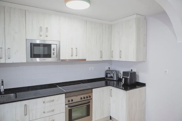 Casa de 4 habitaciones en San Pedro del Pinatar ciudad, San Pedro del Pinatar en venta con piscina - 215.000 € (Ref: 9980134)