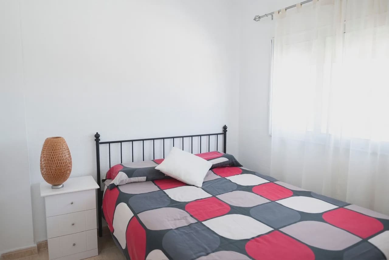Casa de 4 habitaciones en San Pedro del Pinatar en venta con piscina - 215.000 € (Ref: 9980134)