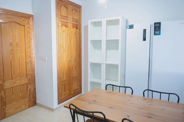 Casa de 4 habitaciones en San Pedro del Pinatar ciudad, San Pedro del Pinatar en venta con piscina - 215.000 € (Ref: 9980134)