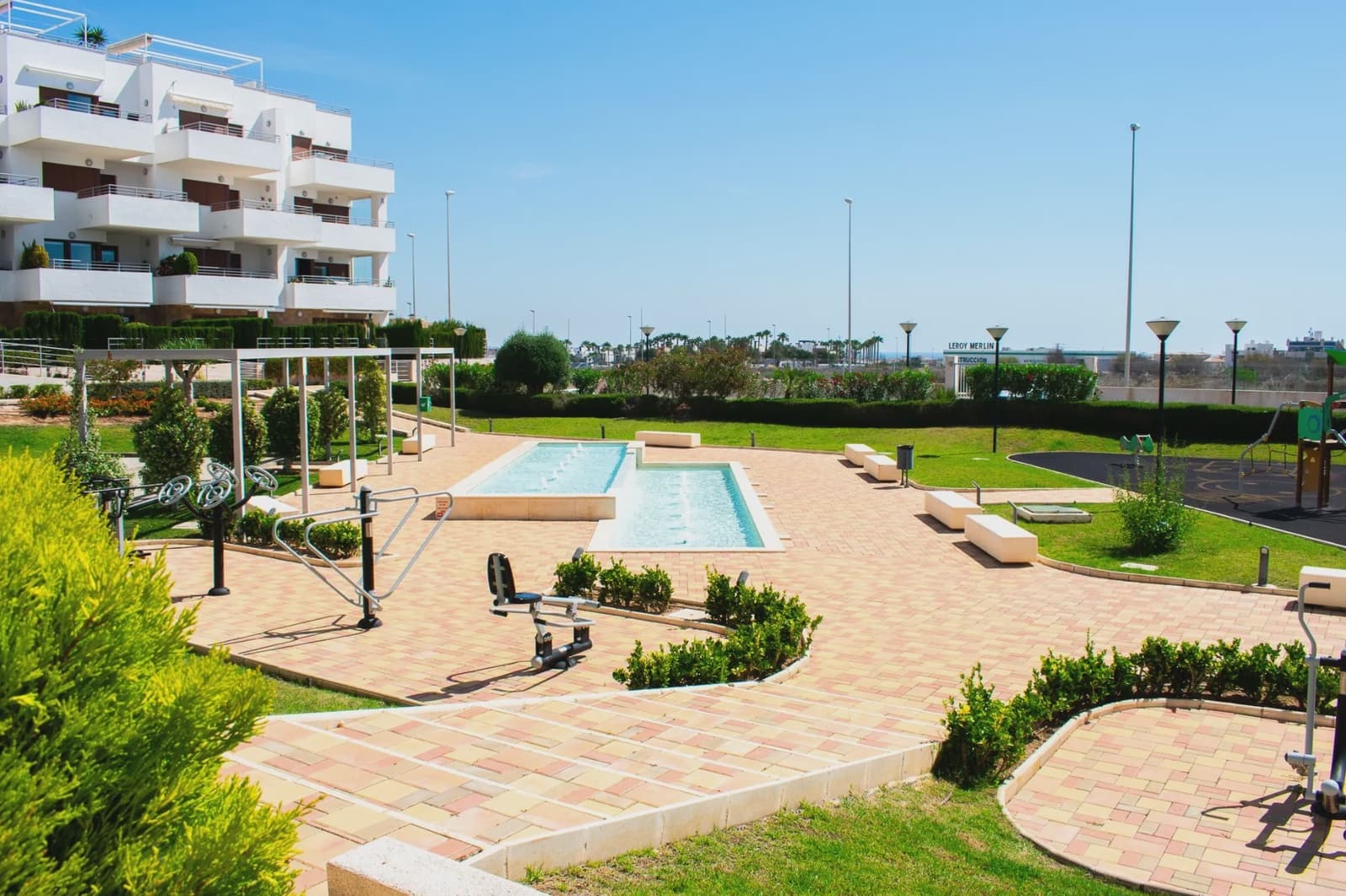 2 soveværelse Lejlighed til salg i Orihuela Costa med swimmingpool garage - € 246.000 (Ref: 9980135)