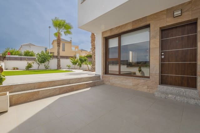3 soverom Hus til salgs i Los Balcones med svømmebasseng garasje - € 429 000 (Ref: 9983718)