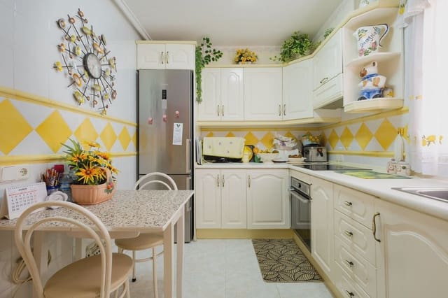 4 soveværelse Byhus til salg i Los Frutales, Torrevieja med swimmingpool - € 320.000 (Ref: 9983719)