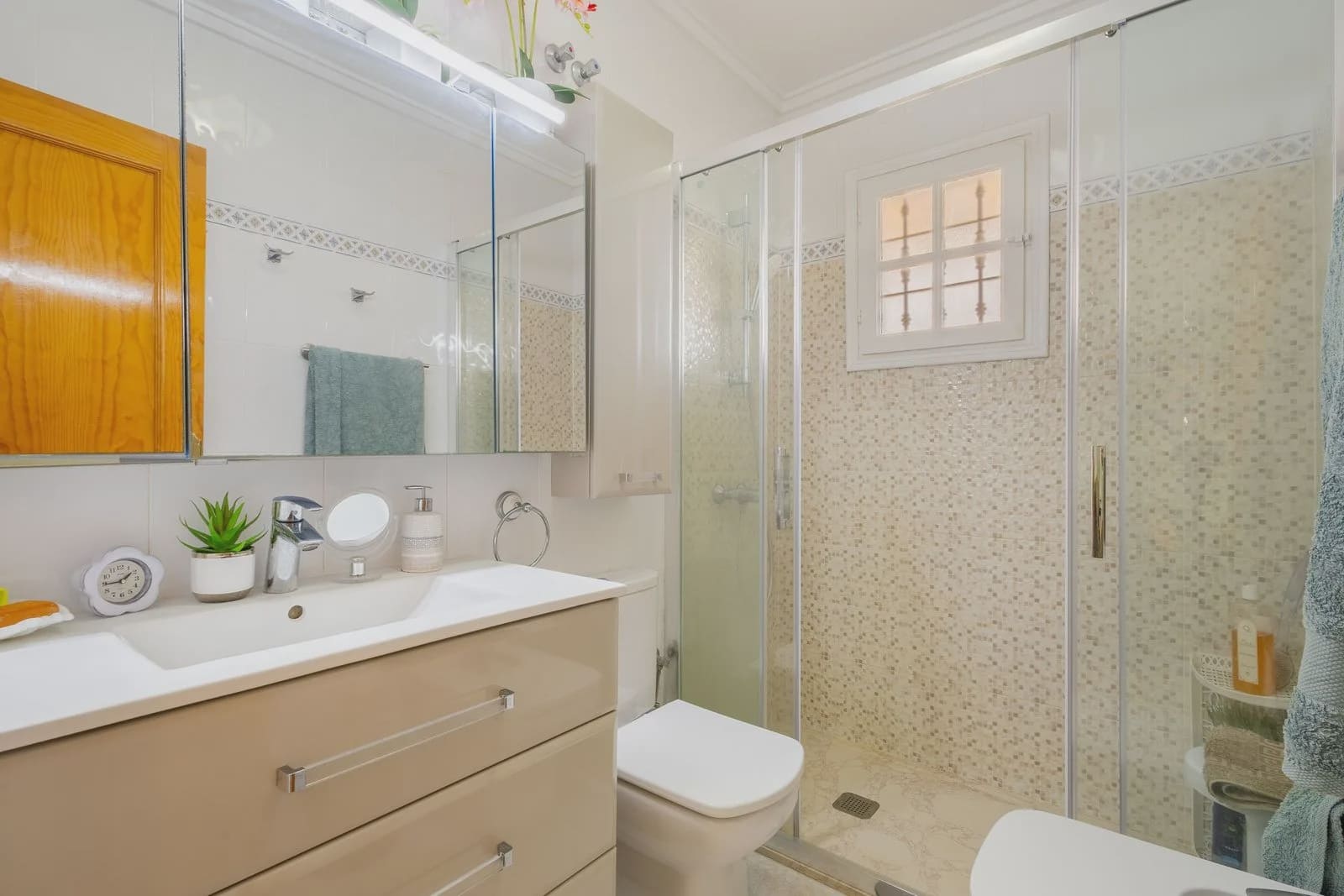 4 quarto Casa em Banda para venda em Torrevieja com piscina - 320 000 € (Ref: 9983719)
