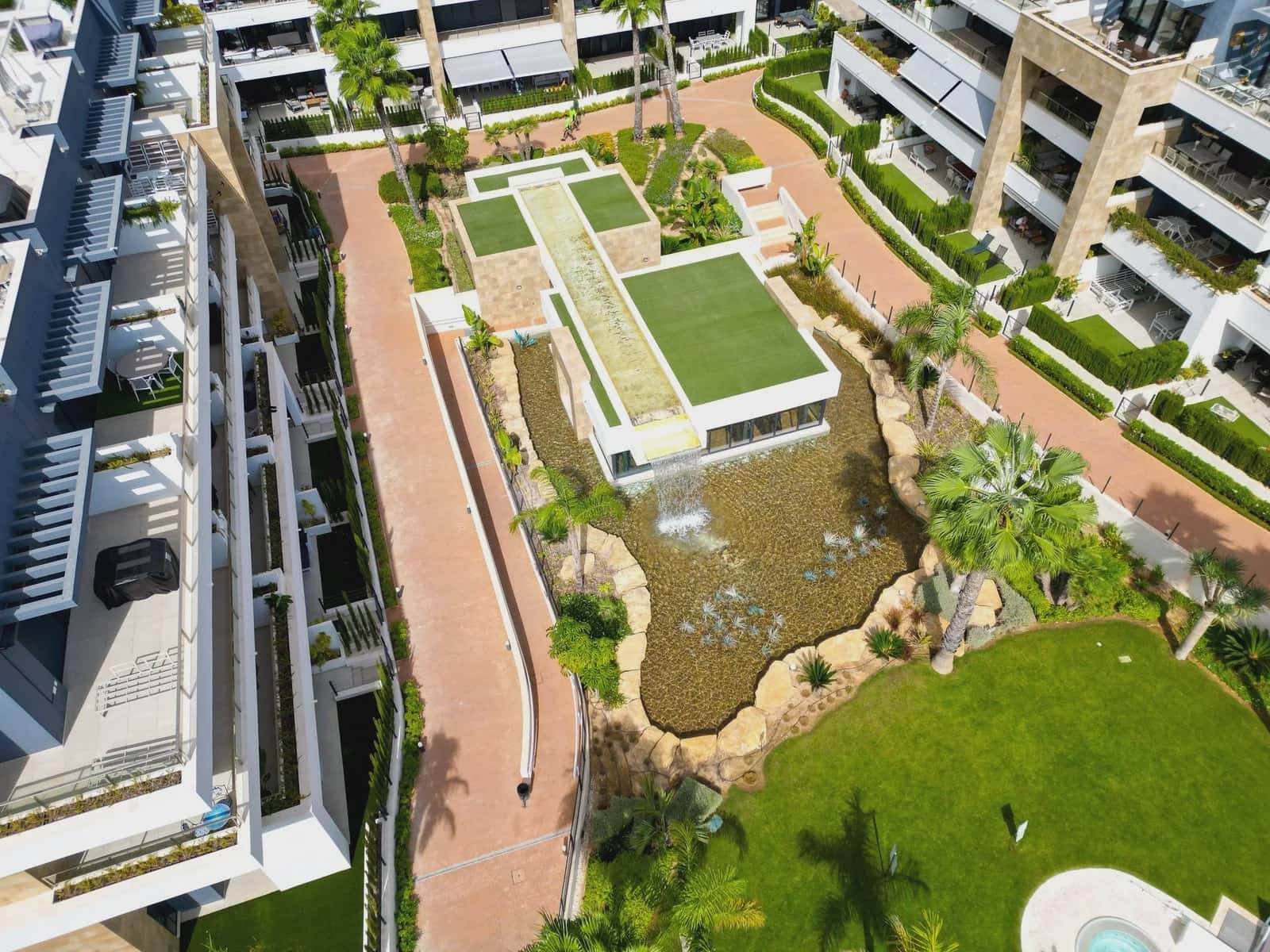 3 sypialnia Apartament na sprzedaż w Playa Flamenca z basenem garażem - 522 000 € (Ref: 9983720)