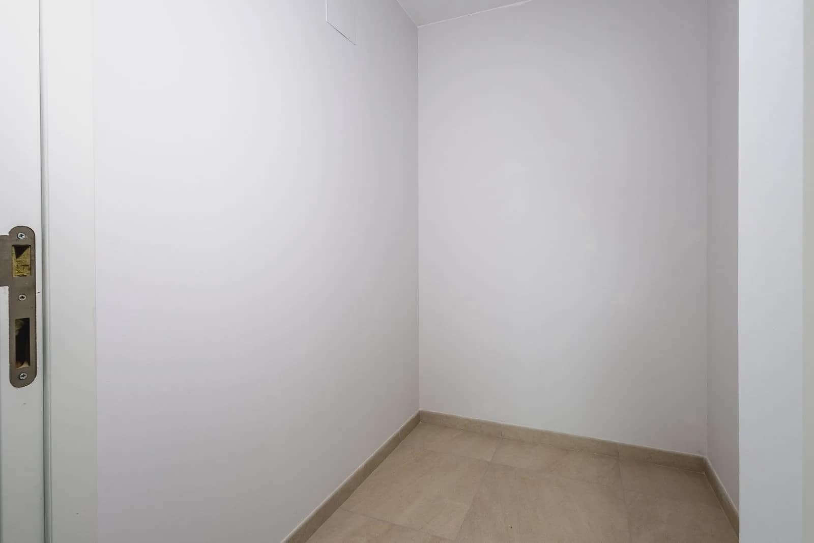3 sypialnia Apartament na sprzedaż w Playa Flamenca z basenem garażem - 522 000 € (Ref: 9983720)
