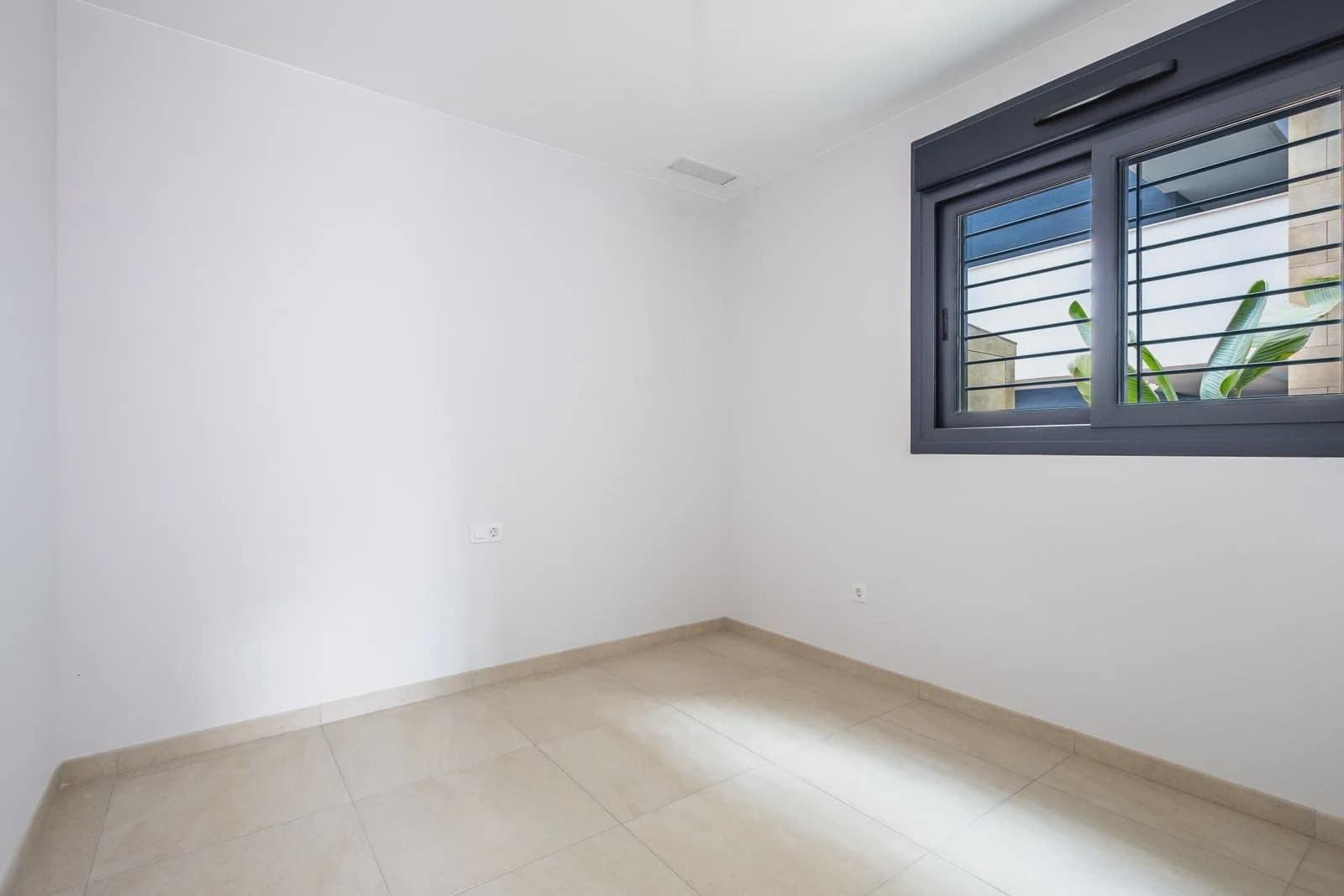 3 sypialnia Apartament na sprzedaż w Playa Flamenca z basenem garażem - 522 000 € (Ref: 9983720)