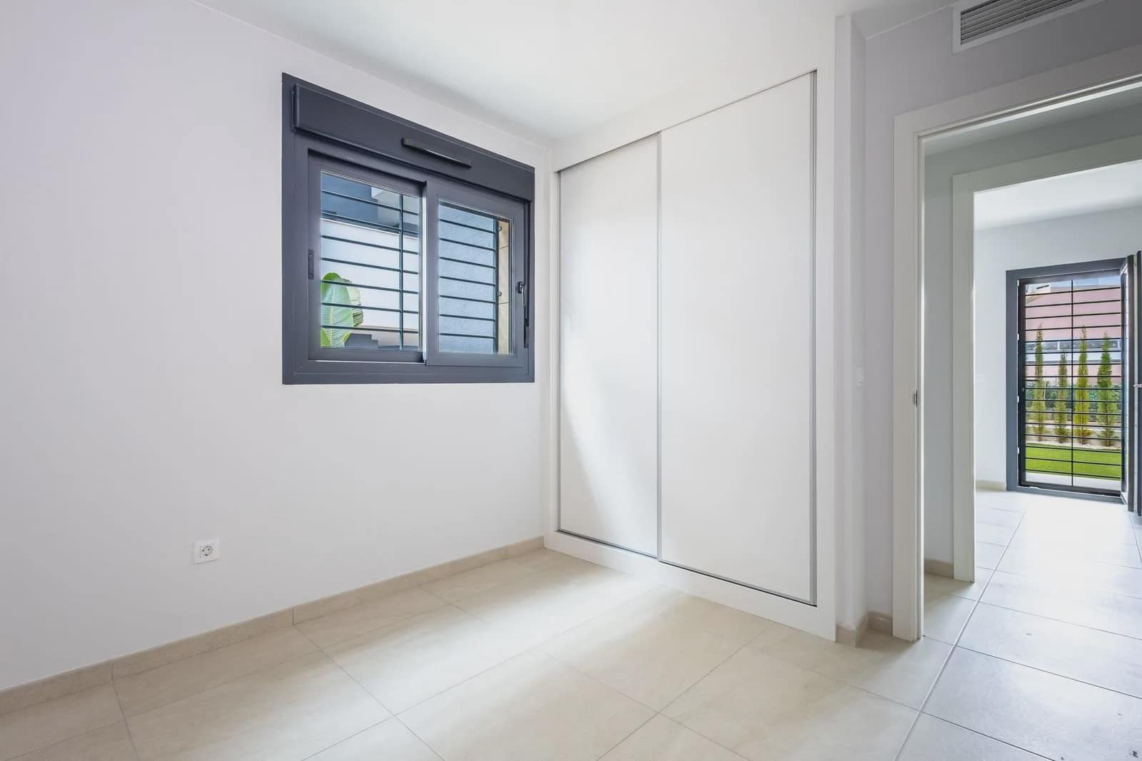 3 sypialnia Apartament na sprzedaż w Playa Flamenca z basenem garażem - 522 000 € (Ref: 9983720)
