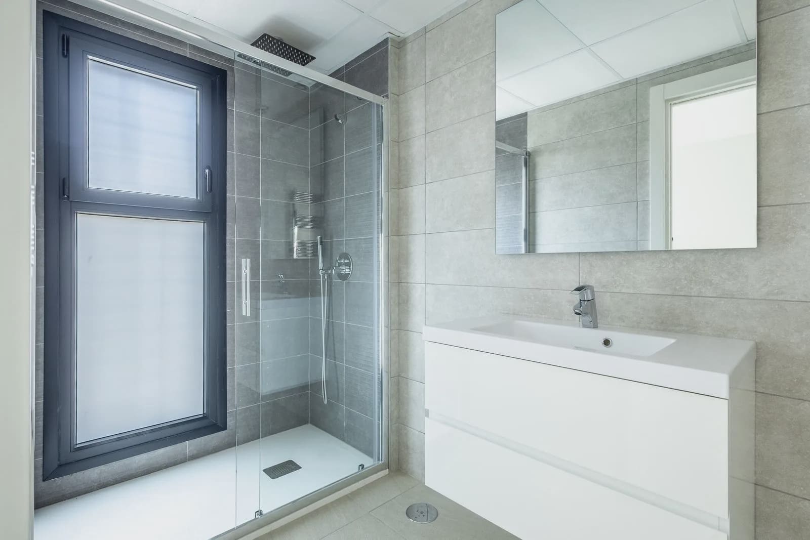 3 sypialnia Apartament na sprzedaż w Playa Flamenca z basenem garażem - 522 000 € (Ref: 9983720)