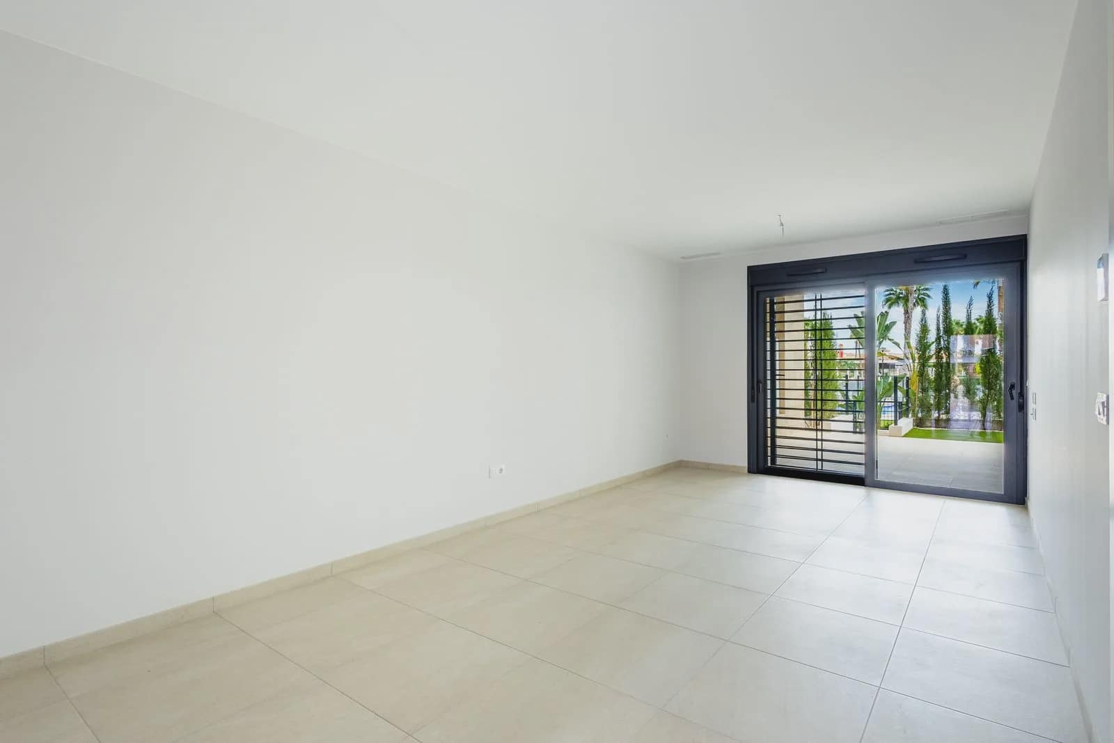 3 sypialnia Apartament na sprzedaż w Playa Flamenca z basenem garażem - 522 000 € (Ref: 9983720)