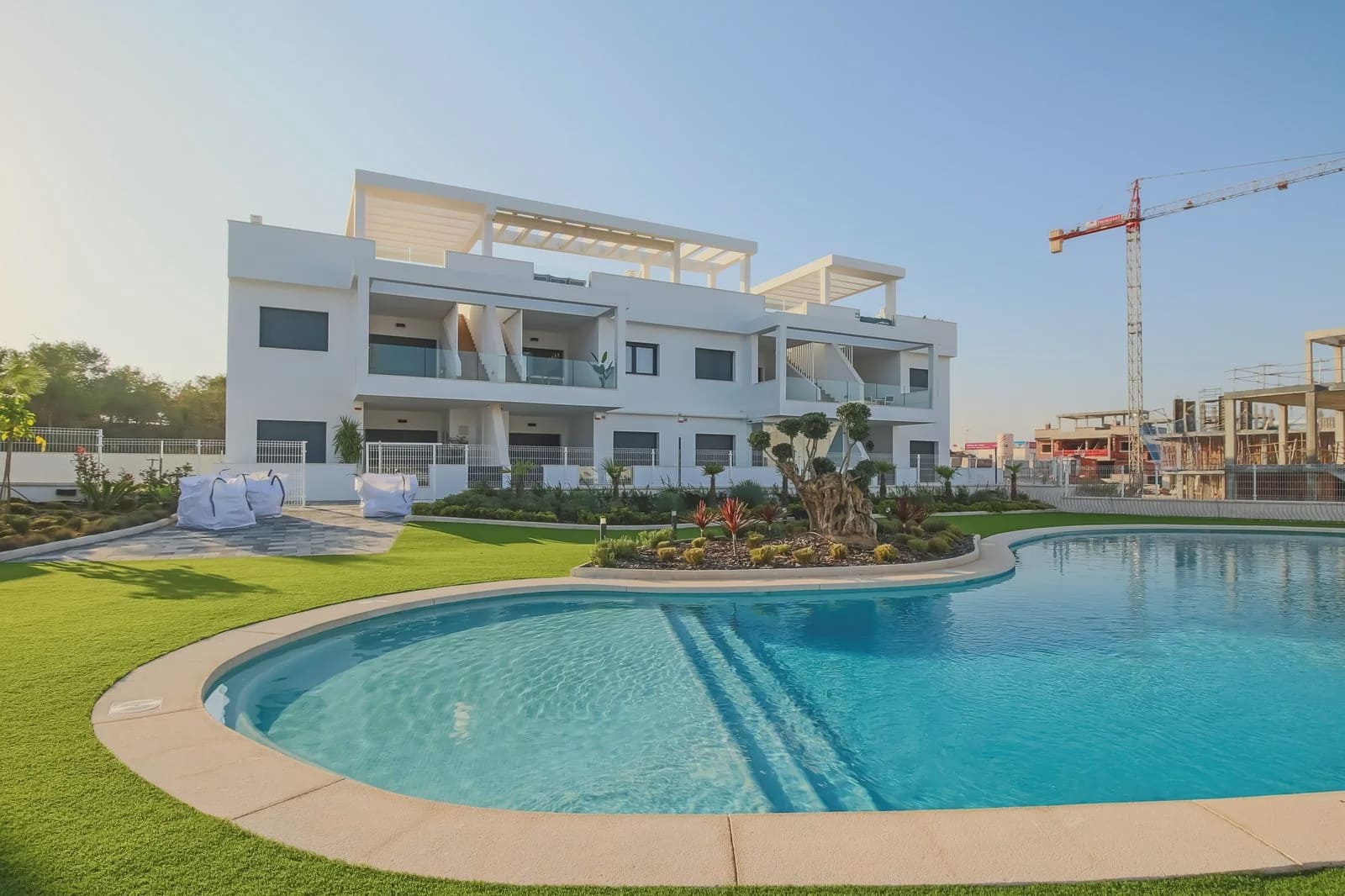 2 soveværelse Lejlighed til salg i Los Balcones med swimmingpool garage - € 369.000 (Ref: 9983721)