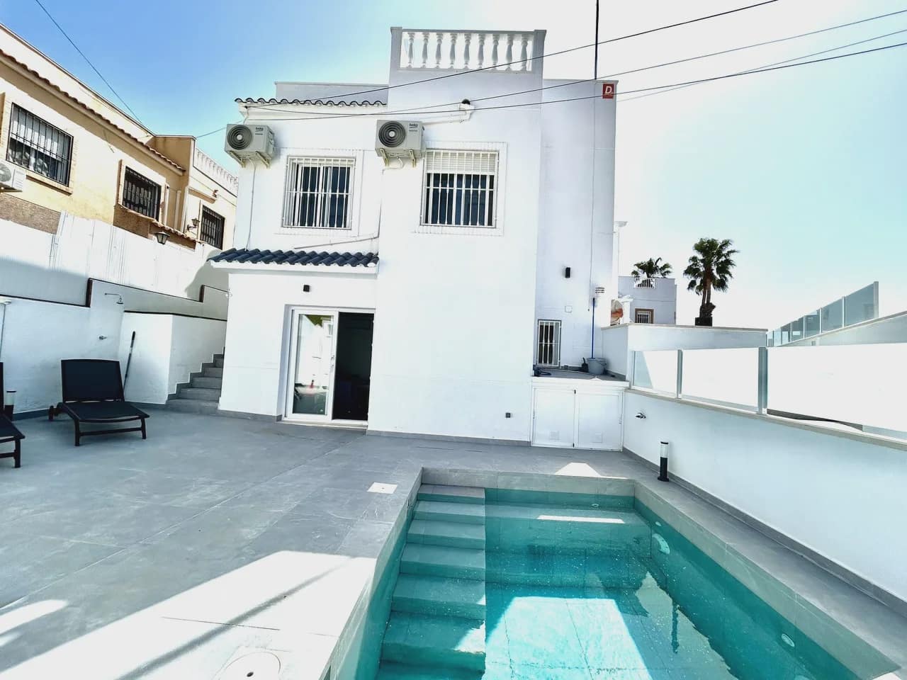 5 sovrum Villa till salu i Villamartin med pool garage - 459 000 € (Ref: 9983723)