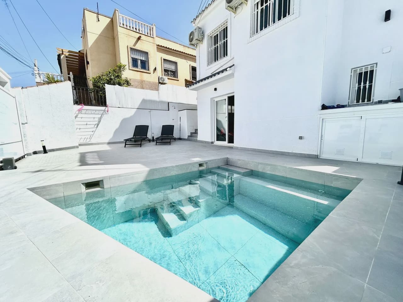 5 sovrum Villa till salu i Villamartin med pool garage - 459 000 € (Ref: 9983723)