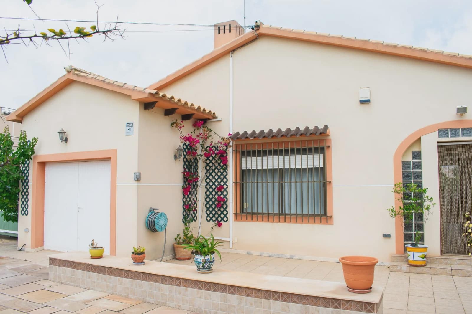 3 sypialnia Willa na sprzedaż w Orihuela Costa z basenem garażem - 790 000 € (Ref: 9983724)