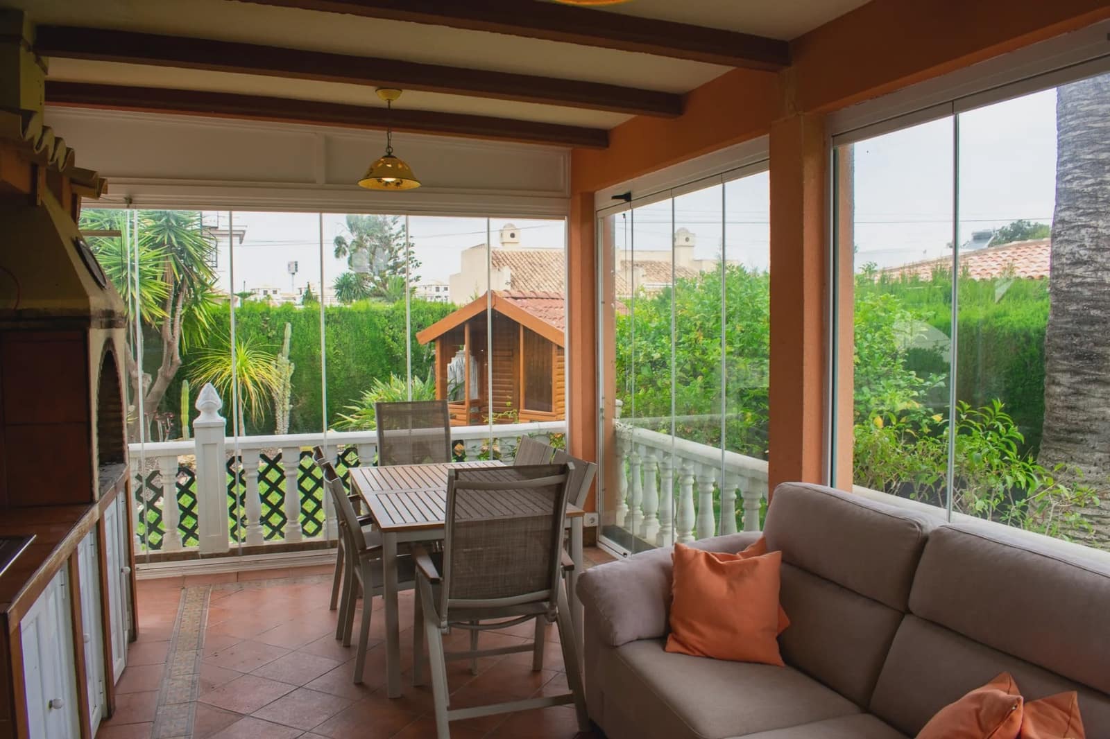 3 sypialnia Willa na sprzedaż w Orihuela Costa z basenem garażem - 790 000 € (Ref: 9983724)