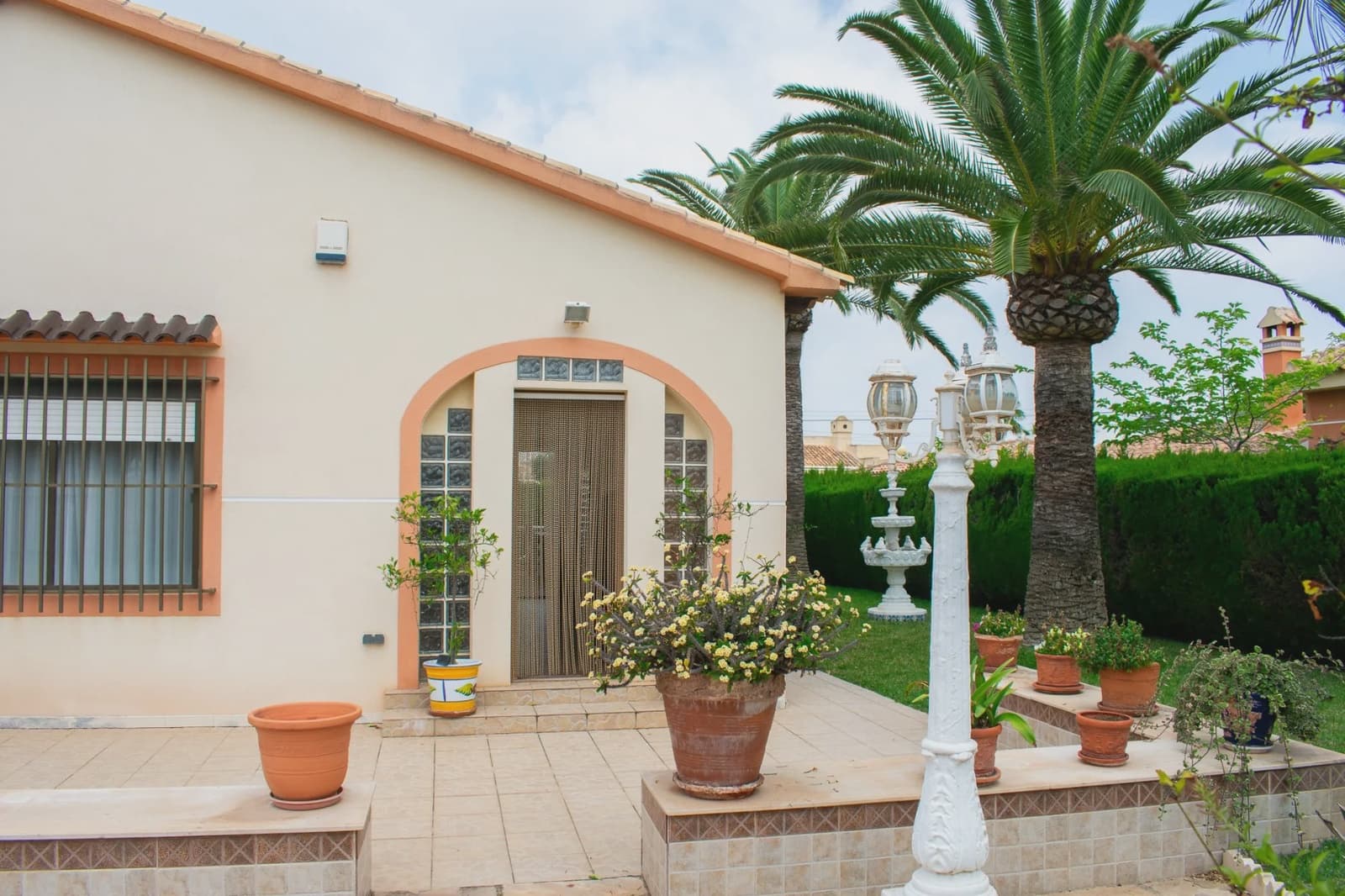 3 sypialnia Willa na sprzedaż w Orihuela Costa z basenem garażem - 790 000 € (Ref: 9983724)