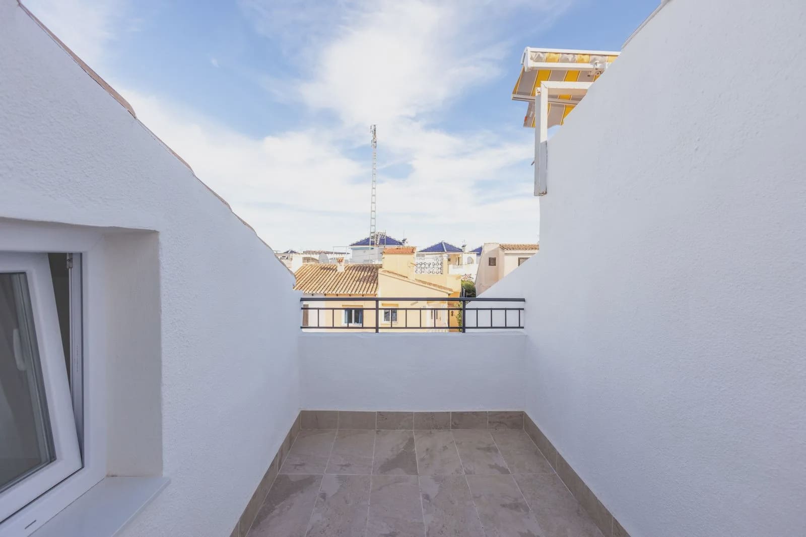 3 bedroom Townhouse for sale in Los Balcones with pool - € 229,000 (Ref: 9984053)