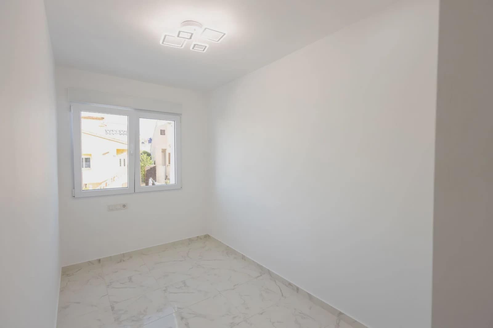 3 bedroom Townhouse for sale in Los Balcones with pool - € 229,000 (Ref: 9984053)