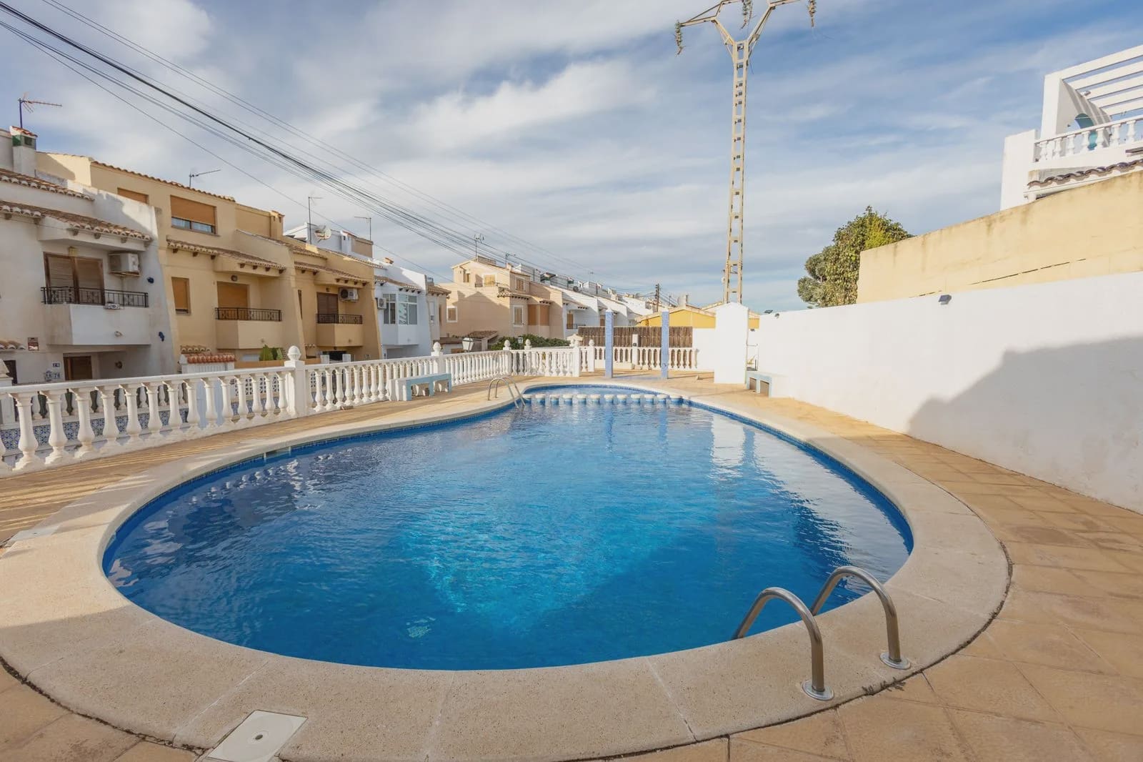 3 bedroom Townhouse for sale in Los Balcones with pool - € 229,000 (Ref: 9984053)
