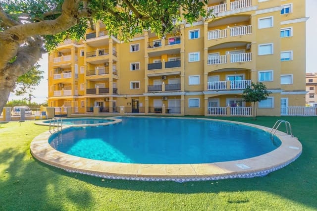 2 soveværelse Villa til salg i Torreblanca, Torrevieja med swimmingpool - € 199.000 (Ref: 9984054)