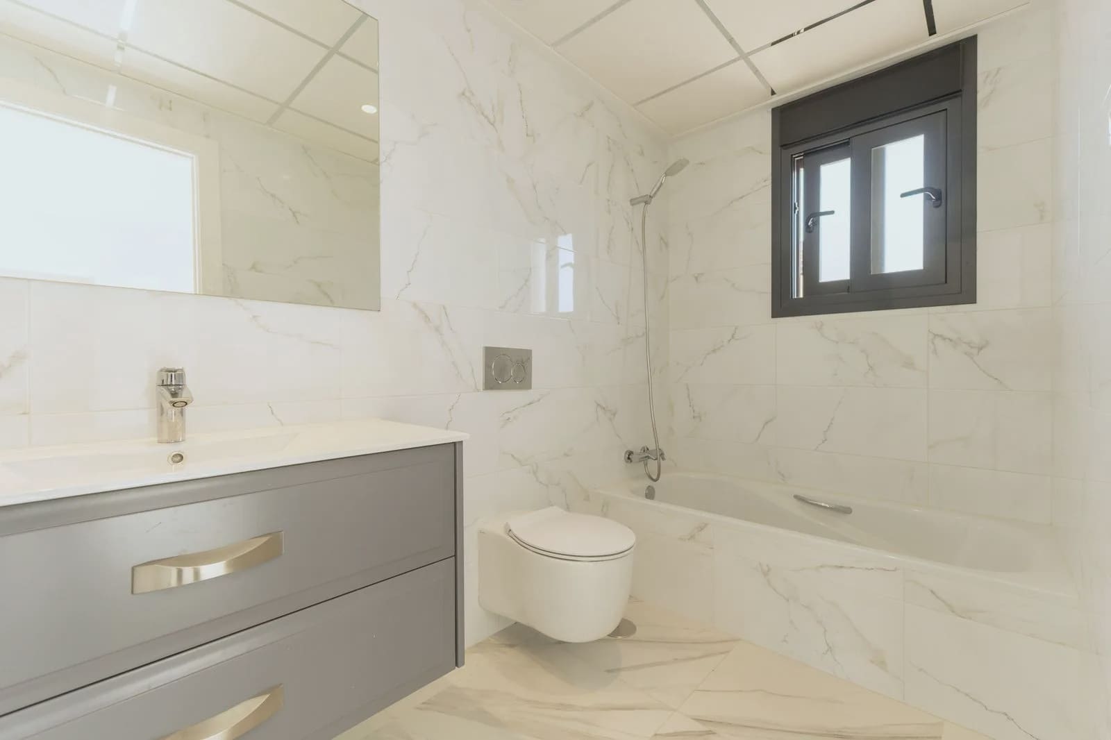 3 quarto Moradia para venda em San Miguel de Salinas com piscina garagem - 545 000 € (Ref: 9984092)