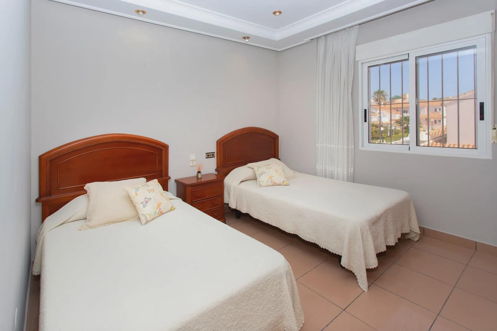 4 quarto Moradia para venda em Torrevieja com piscina garagem - 549 000 € (Ref: 9984093)