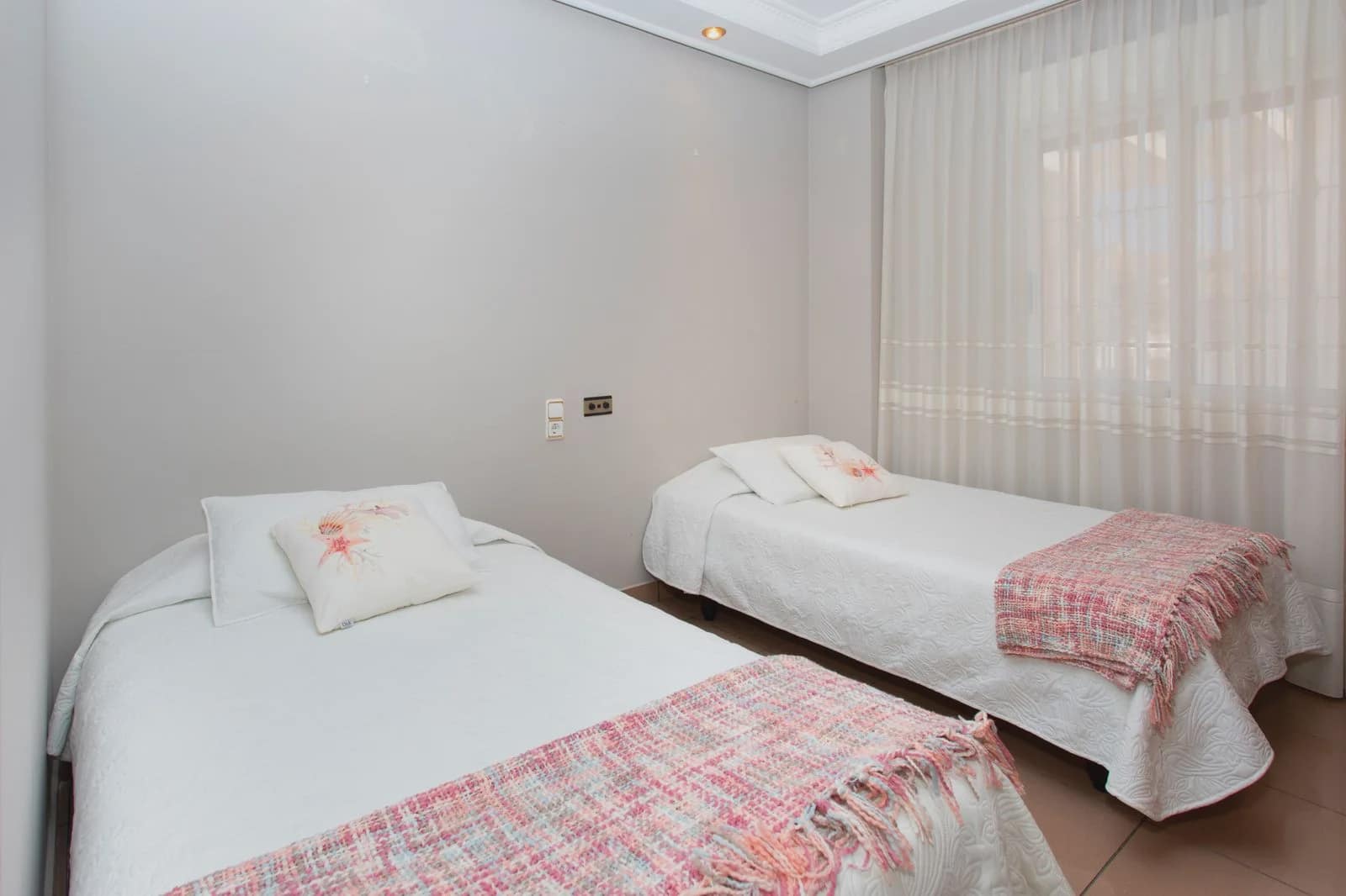 4 quarto Moradia para venda em Torrevieja com piscina garagem - 549 000 € (Ref: 9984093)